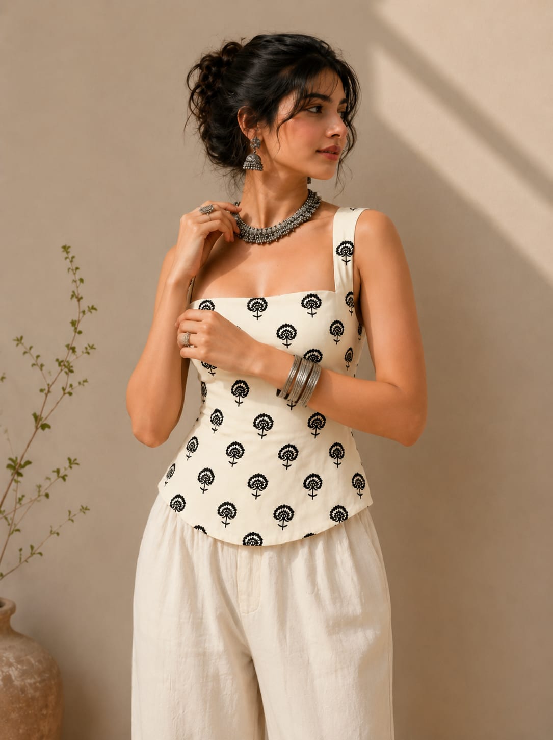 STRUCTURED SLEEVELESS  CORSET TOPSOFT IVORY